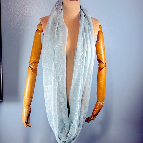 Summer light shawl - Picture 14 of 15